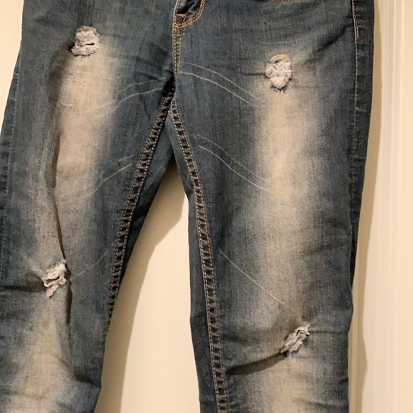 Dollhouse distressed jean - Picture 3 of 5